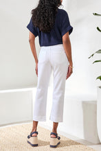 Kick Flare Capri
