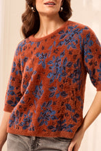 Knit Crew Neck with Foliage Pattern