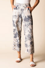 Button Hem Crop Pant