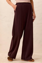 Wide Leg Pintuck Pant