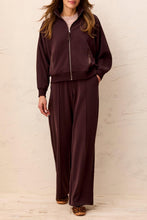 Wide Leg Pintuck Pant