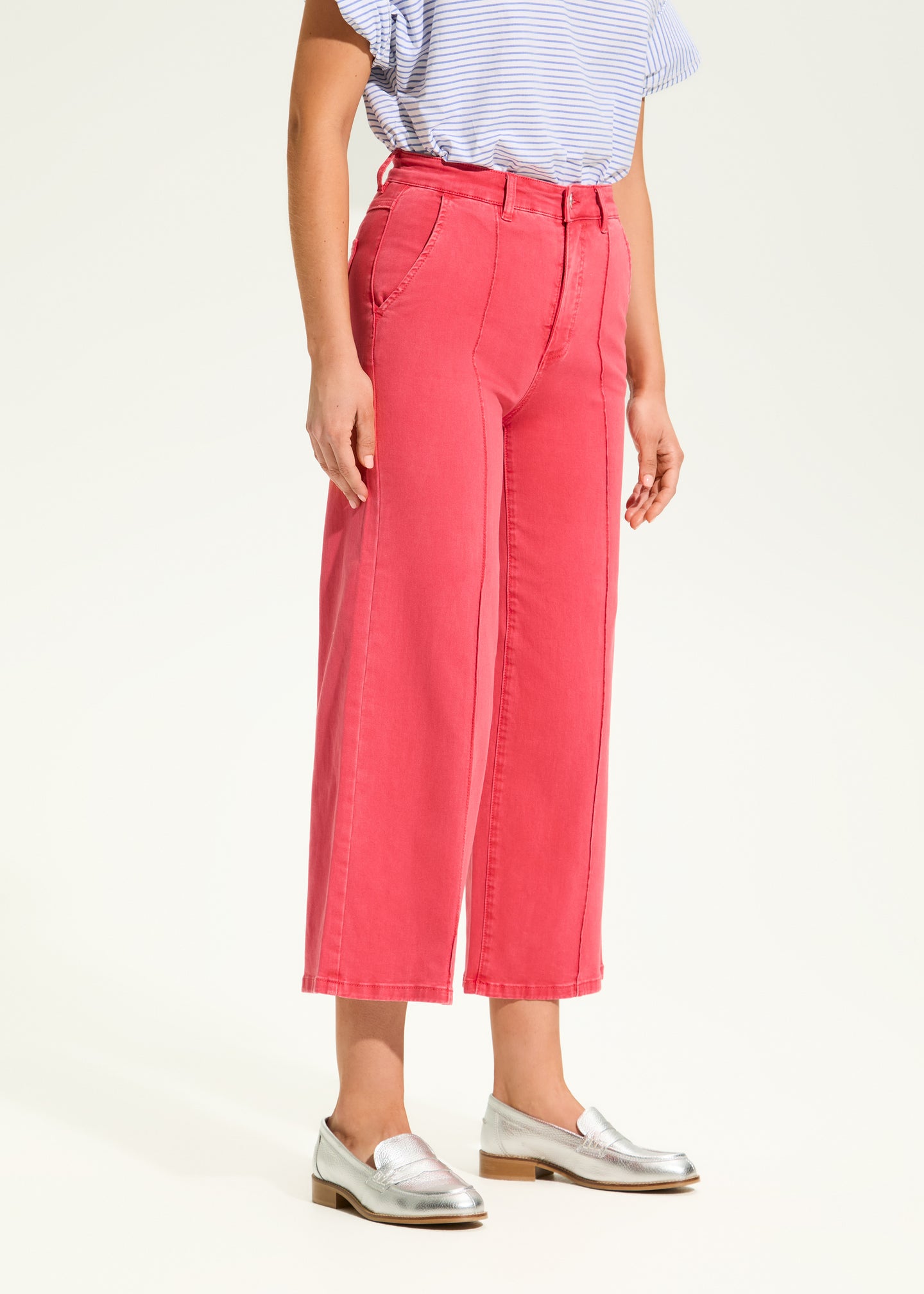 Suzanne Wide Crop Denim, Rouge
