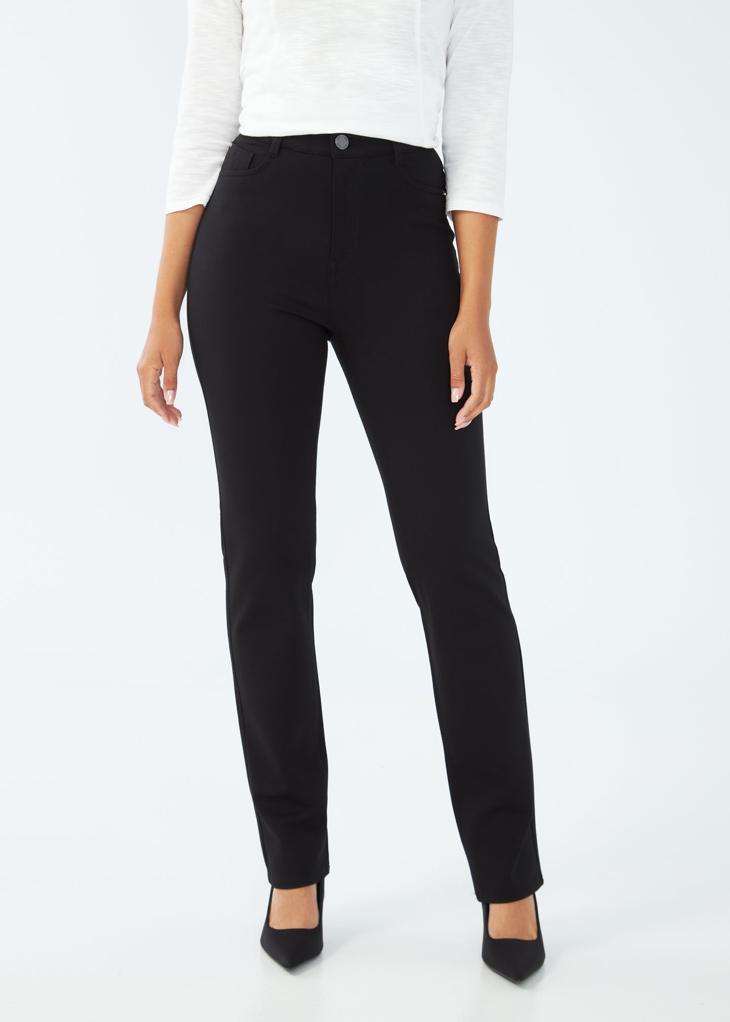 Petite Suzanne  Straight Leg Jean