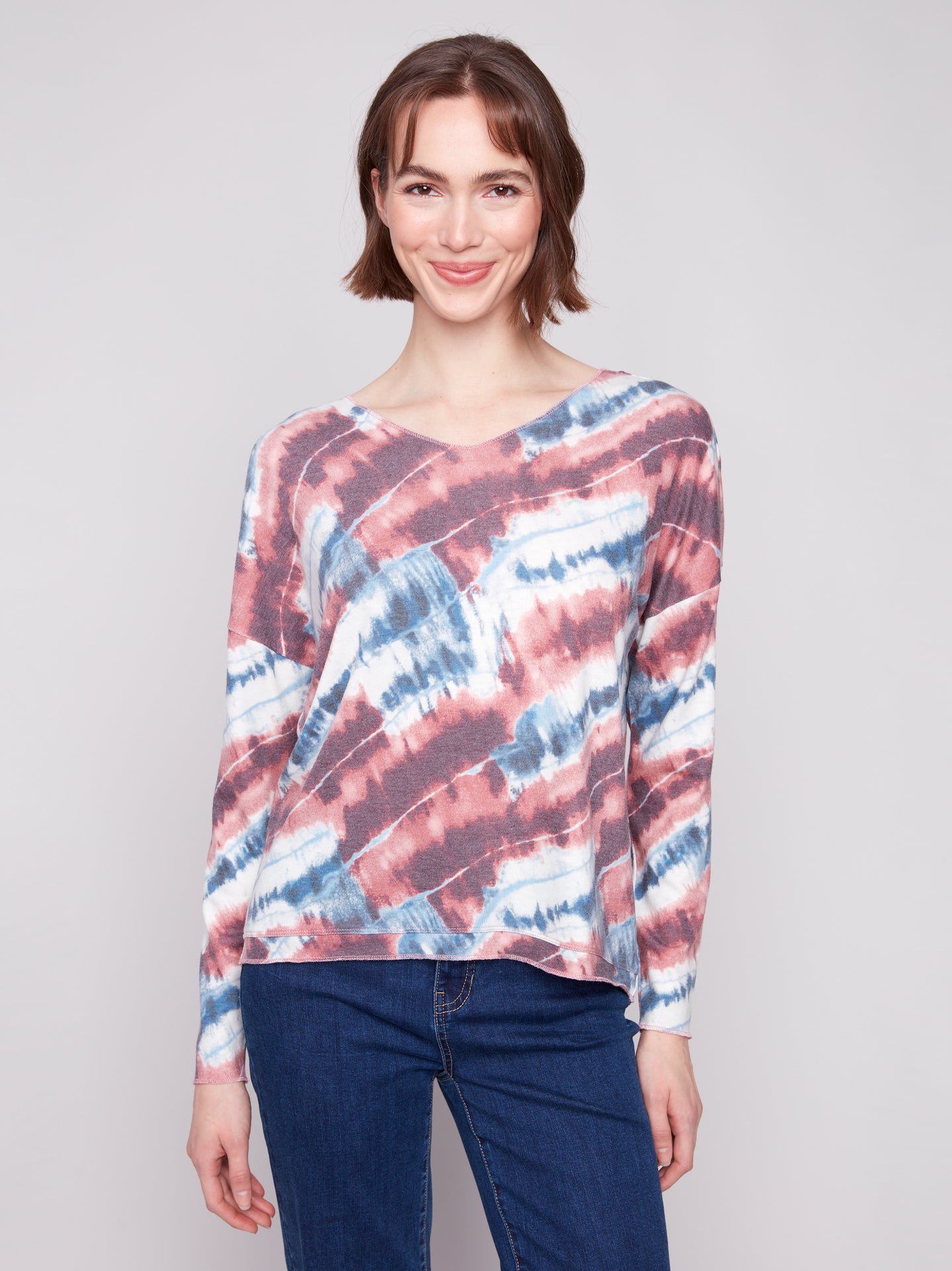 Printed V-neck Tee