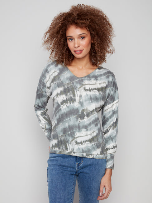 Printed V-neck Tee
